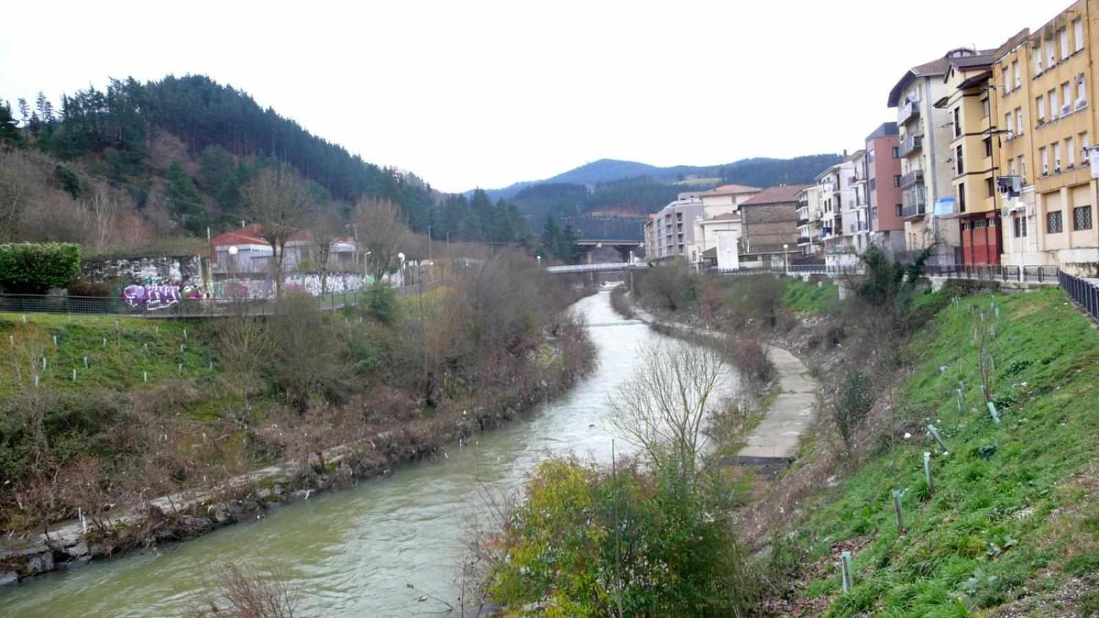 Ugao-MiraballesPiso Rio Nervion 15 Minutos Bilbao公寓 外观 照片