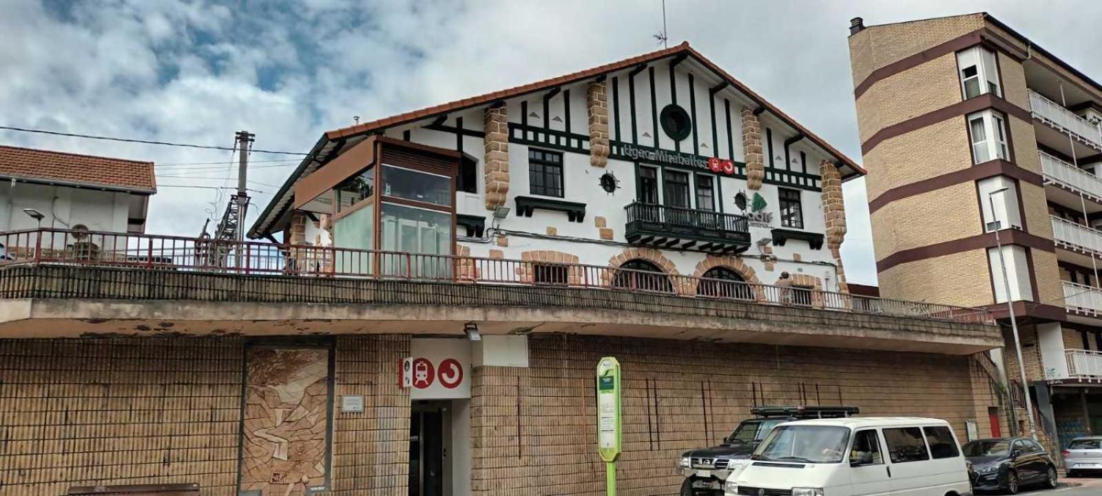 Ugao-MiraballesPiso Rio Nervion 15 Minutos Bilbao公寓 外观 照片